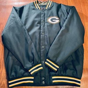 GREENBAY PACKERS JACKET 

SIZE 2XL
CONDITION USED LIKE NEW EXCELLENT